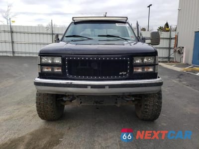 Piąte zdjęcie samochodu w środku: 1998 GMC SIERRA K2500 VIN:1GTGK29R1WE537557 - miniatura