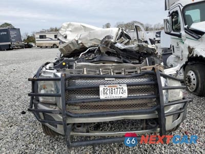 Piąte zdjęcie samochodu w środku: 2015 FORD F450 SUPER DUTY VIN:1FDUF4HT3FEA46600 - miniatura