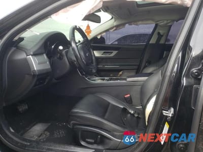Zdjęcie 7 z 12 samochodu: 2016 JAGUAR XF PREMIUM VIN:SAJBJ4BV2GCY21231 - miniatura