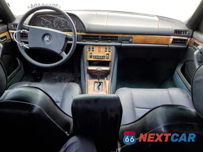 Zdjęcie 8 z 12 samochodu: 1982 MERCEDES-BENZ 380 SEC VIN:WDBCA43A1CB001087 - miniatura