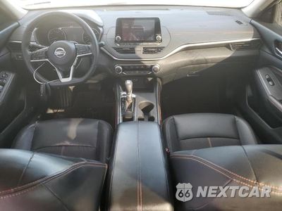Zdjęcie 8 z 12 samochodu: 2019 NISSAN ALTIMA SR VIN:1N4BL4CV0KC229297 - miniatura