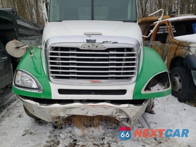 Zdjęcie 7 z 10 samochodu: 2007 FREIGHTLINER CONVENTIONAL COLUMBIA VIN:1FUJA6CK77LX17689 - miniatura