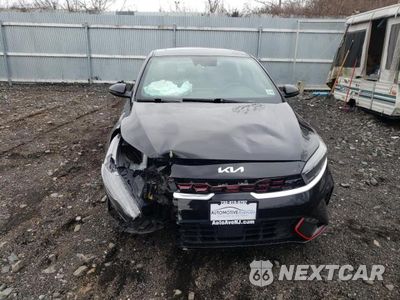 Piąte zdjęcie samochodu w środku: 2022 KIA FORTE GT VIN:3KPF44AC2NE429959 - miniatura