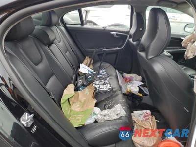 Zdjęcie 10 z 12 samochodu: 2018 VOLVO S60 PLATINUM VIN:LYV402HM5JB159864 - miniatura