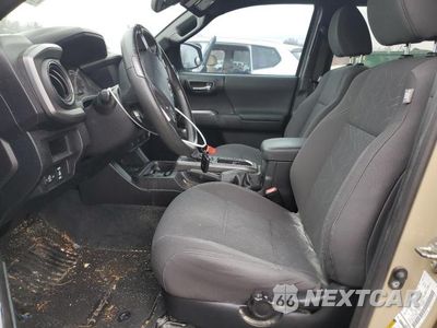Zdjęcie 7 z 12 samochodu: 2016 TOYOTA TACOMA DOUBLE CAB VIN:5TFCZ5AN4GX009988 - miniatura