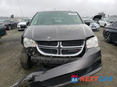 Piąte zdjęcie samochodu w środku: 2016 DODGE GRAND CARAVAN SXT VIN:2C7WDGCG3GR364156 - miniatura
