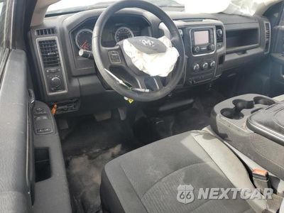 Zdjęcie 8 z 12 samochodu: 2022 RAM 1500 CLASSIC TRADESMAN VIN:3C6JR6DG0NG427757 - miniatura