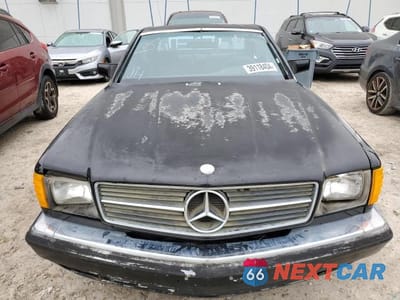 Piąte zdjęcie samochodu w środku: 1982 MERCEDES-BENZ 380 SEC VIN:WDBCA43A1CB001087 - miniatura