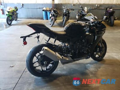 Czwarte zdjęcie samochodu z boku: 2023 YAMAHA YZFR1 VIN:JYARN66E5PA003541 - miniatura