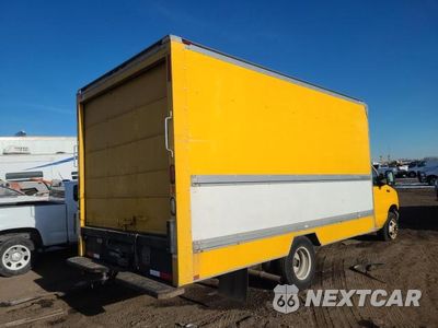 Trzecie zdjęcie samochodu z tyłu: 2005 FORD ECONOLINE E350 SUPER DUTY CUTAWAY VAN VIN:1FDWE35LX5HB05648 - miniatura