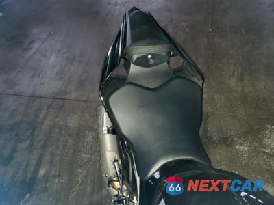 Zdjęcie 6 z 10 samochodu: 2023 YAMAHA YZFR1 VIN:JYARN66E5PA003541 - miniatura