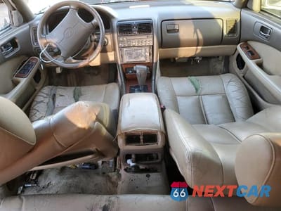Zdjęcie 8 z 12 samochodu: 1992 LEXUS LS 400 VIN:JT8UF11E2N0143781 - miniatura