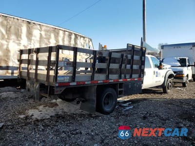Trzecie zdjęcie samochodu z tyłu: 2016 FORD F550 SUPER DUTY VIN:1FD0W5HTXGEB95799 - miniatura