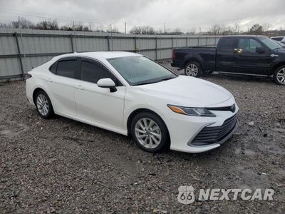 Czwarte zdjęcie samochodu z boku: 2023 TOYOTA CAMRY LE VIN:4T1C11AK8PU113709 - miniatura