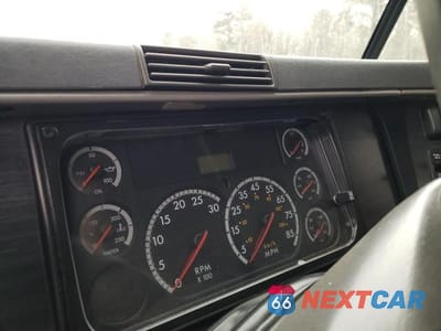 Zdjęcie 8 z 10 samochodu: 2007 FREIGHTLINER CONVENTIONAL COLUMBIA VIN:1FUJA6CK77LX17689 - miniatura
