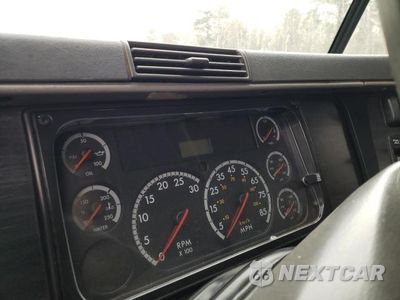 Zdjęcie 8 z 10 samochodu: 2007 FREIGHTLINER CONVENTIONAL COLUMBIA VIN:1FUJA6CK77LX17689 - miniatura