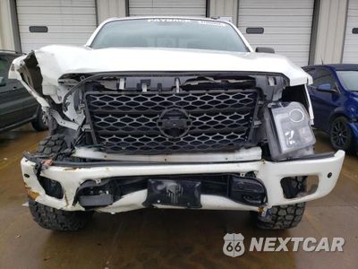 Piąte zdjęcie samochodu w środku: 2018 NISSAN TITAN SV VIN:1N6AA1E59JN549452 - miniatura