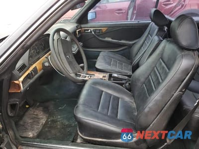 Zdjęcie 7 z 12 samochodu: 1982 MERCEDES-BENZ 380 SEC VIN:WDBCA43A1CB001087 - miniatura