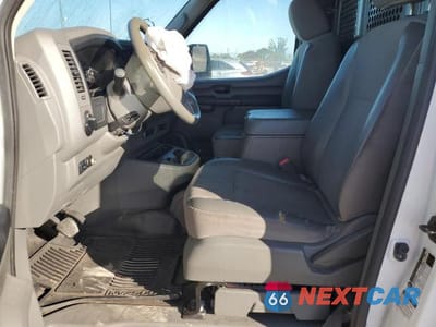 Zdjęcie 7 z 12 samochodu: 2018 NISSAN NV 2500 S VIN:1N6BF0LY8JN802984 - miniatura