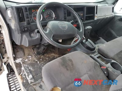 Zdjęcie 8 z 12 samochodu: 2014 ISUZU NPR HD VIN:JALC4W165E7000886 - miniatura