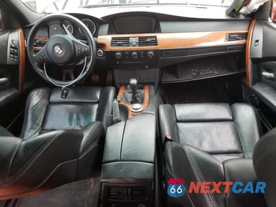 Zdjęcie 8 z 12 samochodu: 2007 BMW M5 VIN:WBSNB93537CX07820 - miniatura
