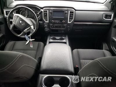 Zdjęcie 8 z 12 samochodu: 2018 NISSAN TITAN SV VIN:1N6AA1E59JN549452 - miniatura