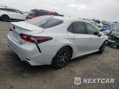 Trzecie zdjęcie samochodu z tyłu: 2024 TOYOTA CAMRY SE NIGHT SHADE VIN:4T1T11AK1RU190800 - miniatura