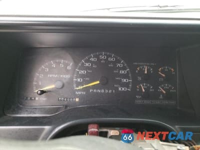Zdjęcie 9 z 13 samochodu: 1998 GMC SIERRA K2500 VIN:1GTGK29R1WE537557 - miniatura