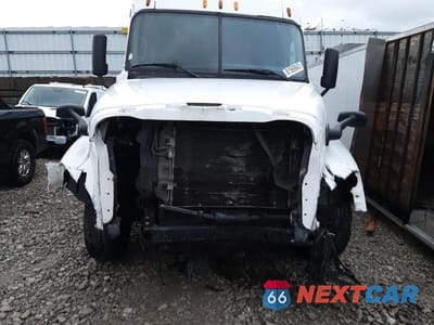 Zdjęcie 9 z 10 samochodu: 2011 FREIGHTLINER CASCADIA 125 VIN:1FUJGLDR6BLAY2095 - miniatura