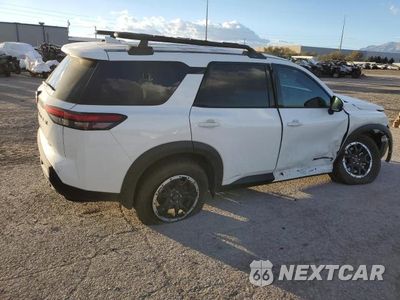 Trzecie zdjęcie samochodu z tyłu: 2024 NISSAN PATHFINDER ROCK CREEK VIN:5N1DR3BD8RC225623 - miniatura