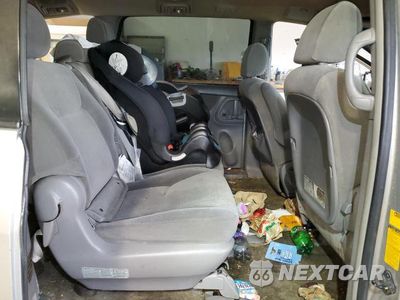 Zdjęcie 11 z 13 samochodu: 2005 TOYOTA SIENNA CE VIN:5TDZA23C55S354655 - miniatura
