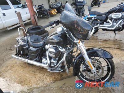2022 HARLEY-DAVIDSON FLHX 1HD1KBC18NB6L1649 - główne zdjęcie licytacji z USA - miniatura