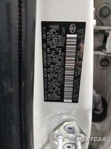 Zdjęcie 13 z 13 samochodu: 2014 TOYOTA PRIUS C VIN:JTDKDTB34E1079518 - miniatura