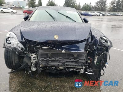 Piąte zdjęcie samochodu w środku: 2019 PORSCHE PANAMERA BASE VIN:WP0AA2A74KL101004 - miniatura