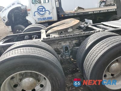 Zdjęcie 6 z 10 samochodu: 2023 KENWORTH CONSTRUCTION T680 VIN:1XKYDP9XXPJ228418 - miniatura