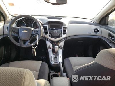 Zdjęcie 8 z 12 samochodu: 2012 CHEVROLET CRUZE LS VIN:1G1PC5SH1C7244833 - miniatura