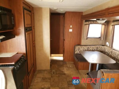 Zdjęcie 6 z 10 samochodu: 2012 JAYCO JAYFLIGHT VIN:1UJBJ0BS1C18R0401 - miniatura