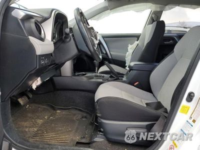 Zdjęcie 7 z 12 samochodu: 2017 TOYOTA RAV4 HV LE VIN:JTMRJREV2HD147339 - miniatura
