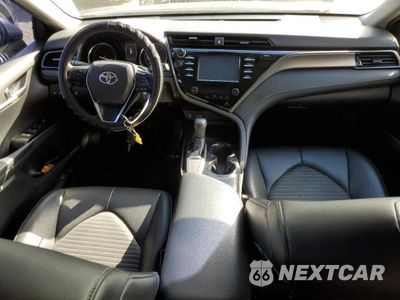 Zdjęcie 8 z 13 samochodu: 2019 TOYOTA CAMRY L VIN:4T1B11HK0KU713988 - miniatura