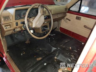 Zdjęcie 8 z 12 samochodu: 1987 TOYOTA PICKUP RN64 DLX VIN:JT4RN64D1H5065138 - miniatura
