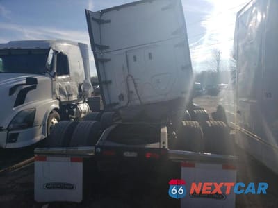 Zdjęcie 9 z 10 samochodu: 2022 FREIGHTLINER CASCADIA 126 VIN:3AKJHHDRXNSNA1416 - miniatura