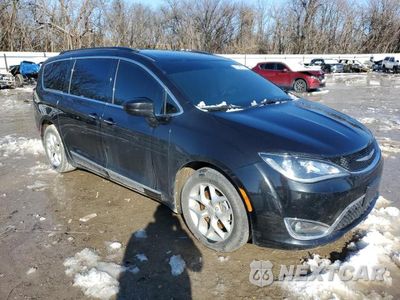 Czwarte zdjęcie samochodu z boku: 2017 CHRYSLER PACIFICA TOURING L VIN:2C4RC1BG2HR785007 - miniatura
