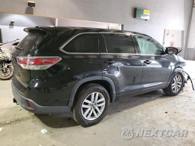 Trzecie zdjęcie samochodu z tyłu: 2016 TOYOTA HIGHLANDER LE VIN:5TDZKRFH2GS124099 - miniatura