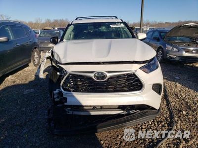 Piąte zdjęcie samochodu w środku: 2022 TOYOTA HIGHLANDER L VIN:5TDCZRAH1NS539839 - miniatura