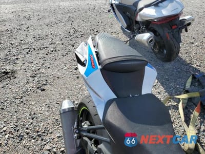 Zdjęcie 6 z 10 samochodu: 2022 SUZUKI GSX-R750 VIN:JS1GR7MA8N7100565 - miniatura