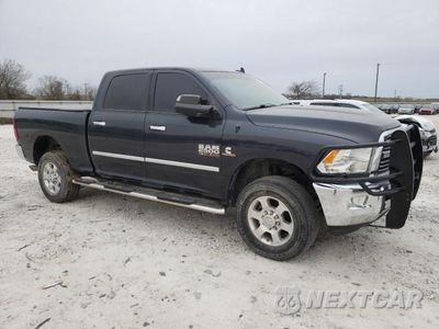 Czwarte zdjęcie samochodu z boku: 2016 RAM 2500 SLT VIN:3C6UR5DL0GG102243 - miniatura