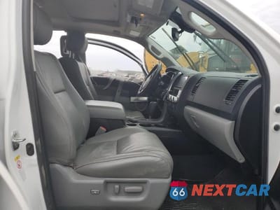 Zdjęcie 7 z 12 samochodu: 2019 TOYOTA SEQUOIA SR5 VIN:5TDBY5G1XKS174171 - miniatura