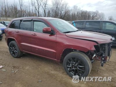 Czwarte zdjęcie samochodu z boku: 2019 JEEP GRAND CHEROKEE LAREDO VIN:1C4RJFAGXKC573976 - miniatura