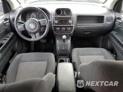 Zdjęcie 8 z 12 samochodu: 2012 JEEP COMPASS LATITUDE VIN:1C4NJCEB7CD678241 - miniatura