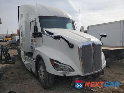 2023 KENWORTH CONSTRUCTION T680 1XKYDP9XXPJ228418 - główne zdjęcie licytacji z USA - miniatura